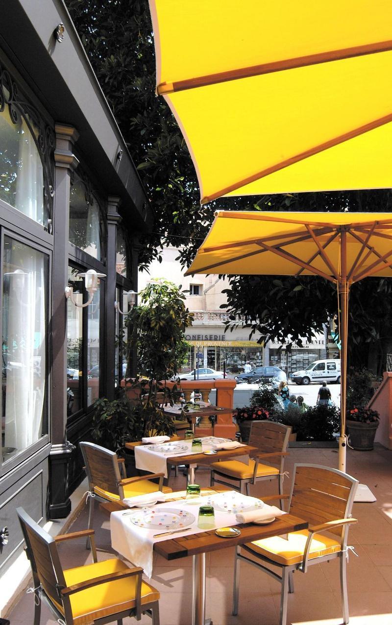 Grand Hotel Des Ambassadeurs Menton Exterior foto
